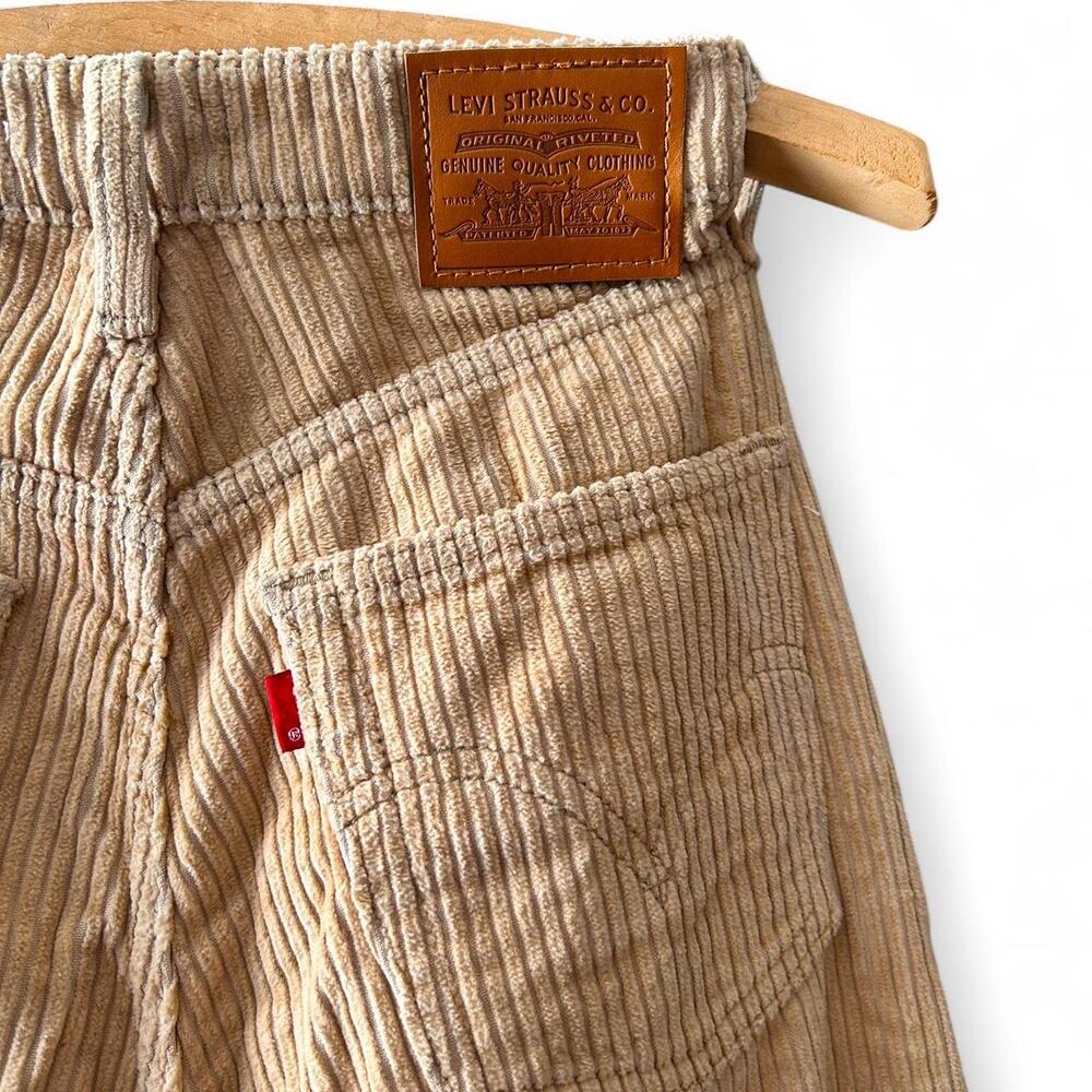 Tan Levi's corduroy pants Straight bottom